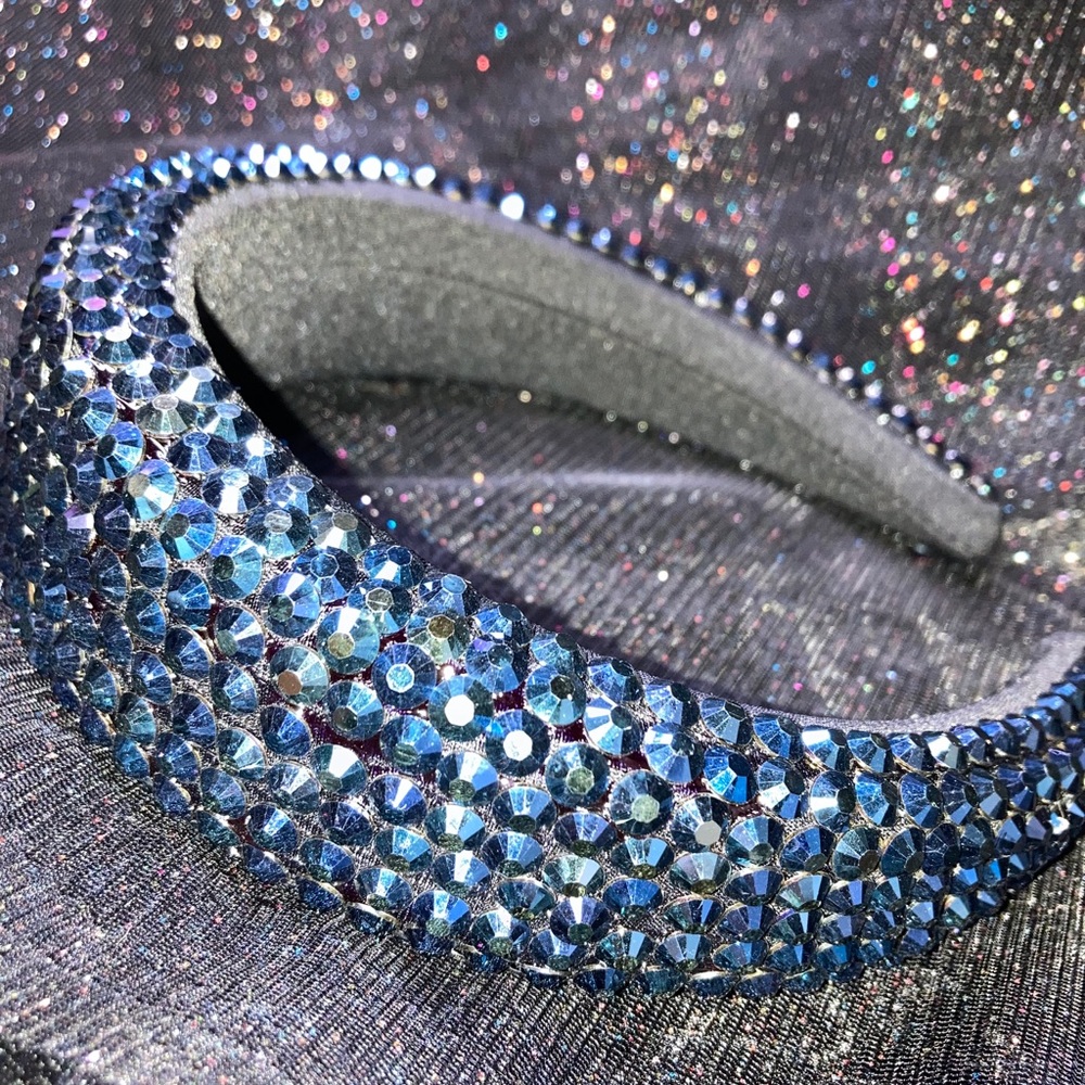 Fashionable Rhinestone Headband - Picture 6 of 10